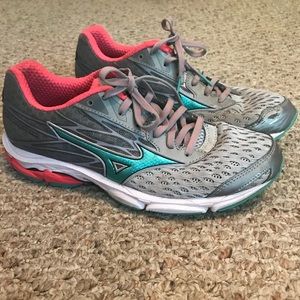 Mizuno Women’s Sneaker